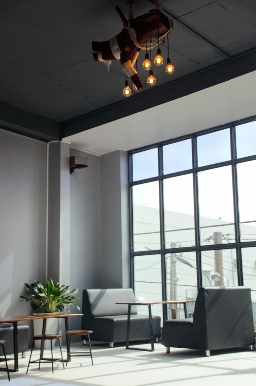 Hero Hostel & Billiards 쩌우독 외부 사진