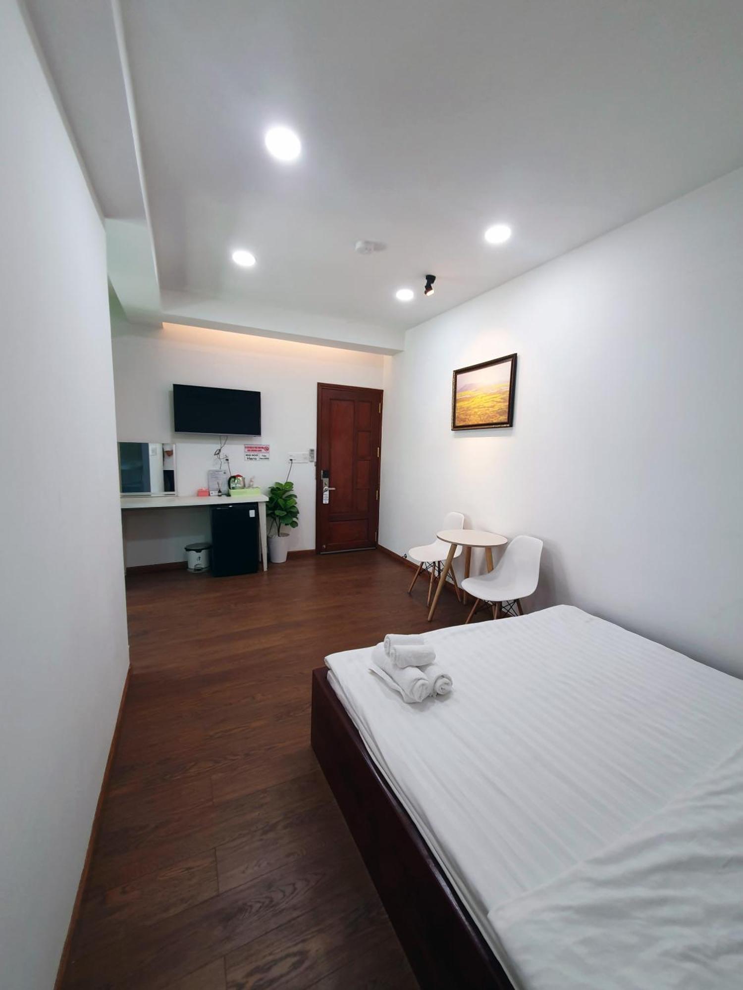 Hero Hostel & Billiards 쩌우독 외부 사진