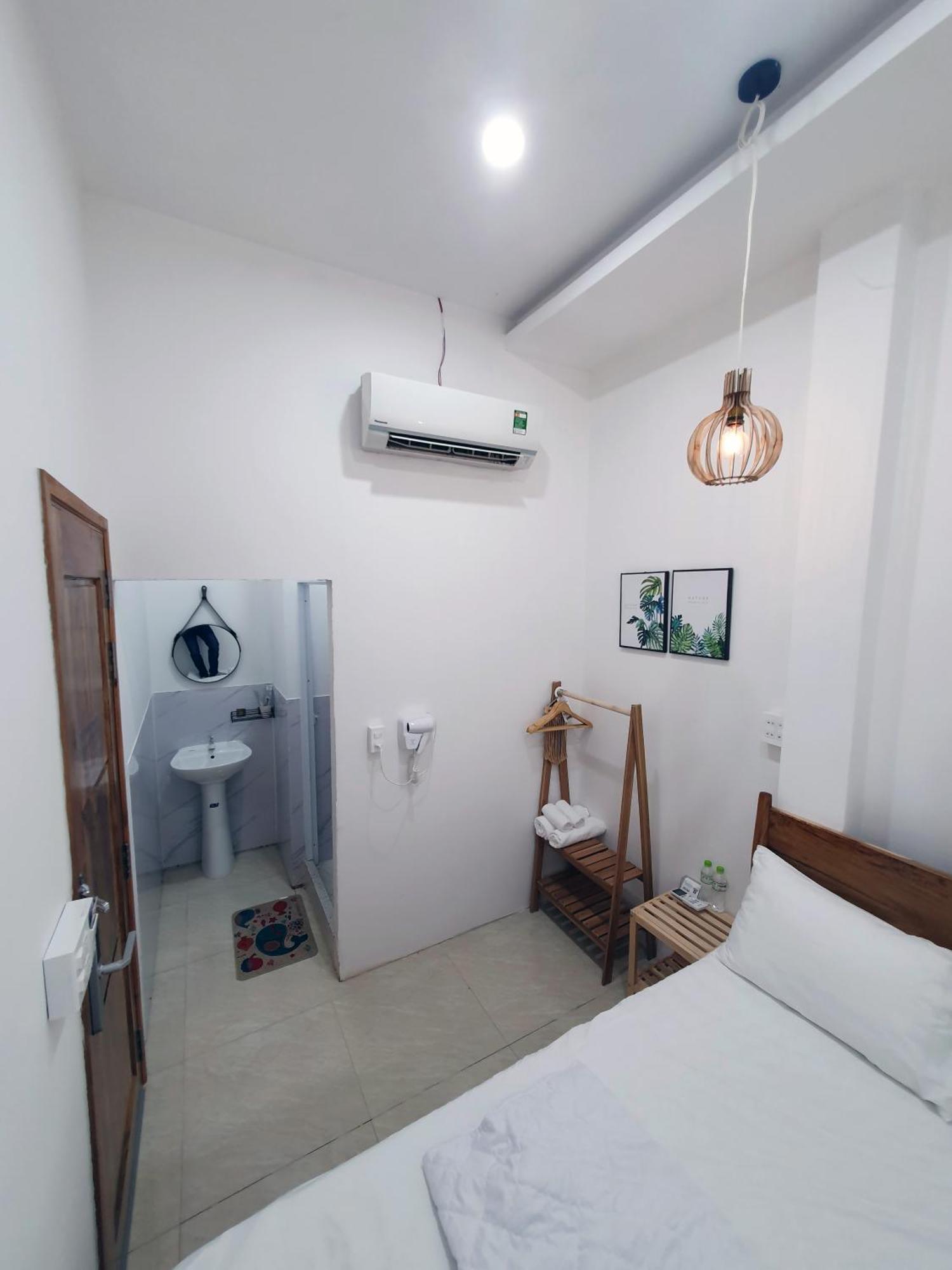 Hero Hostel & Billiards 쩌우독 외부 사진