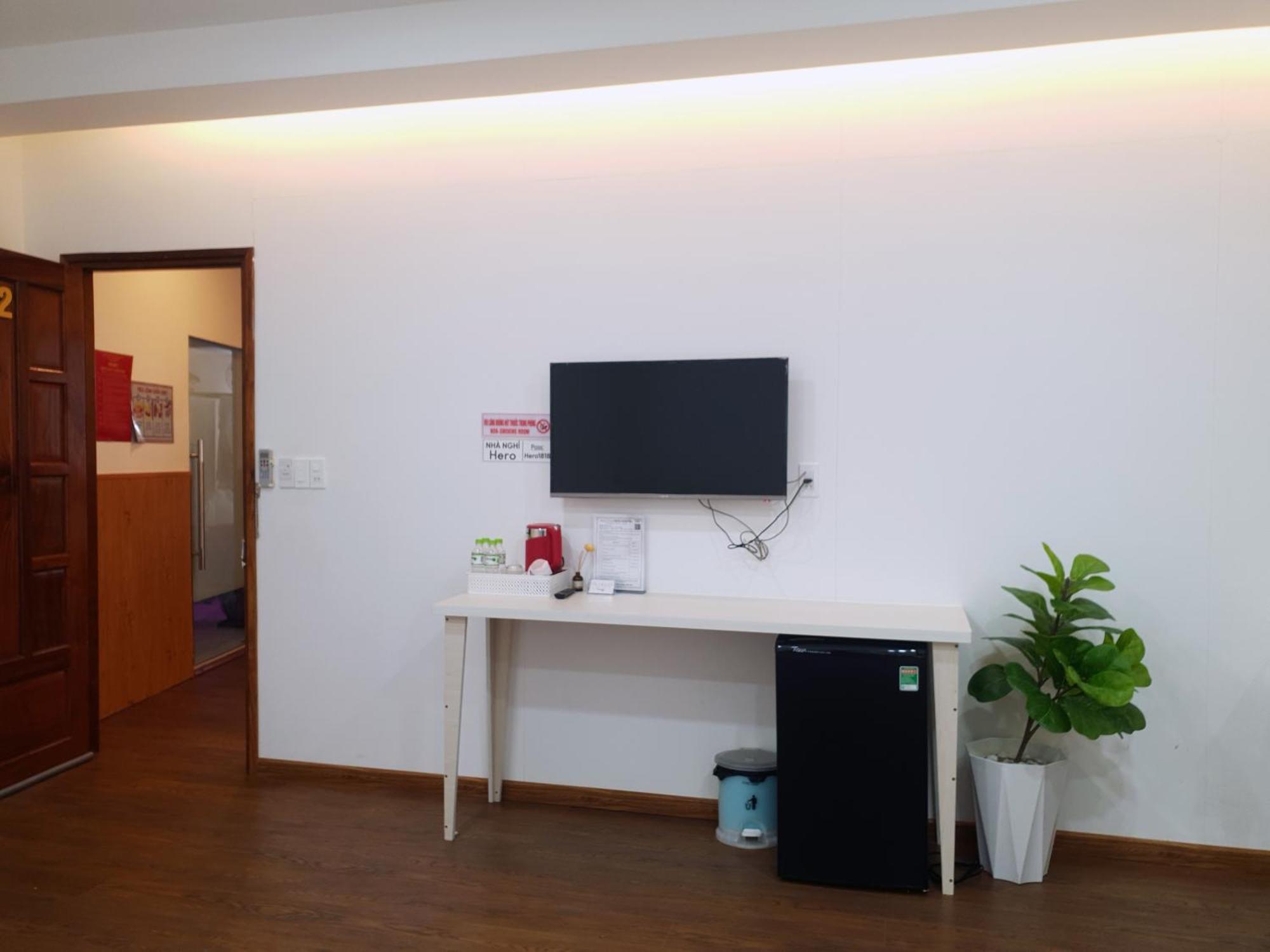 Hero Hostel & Billiards 쩌우독 외부 사진