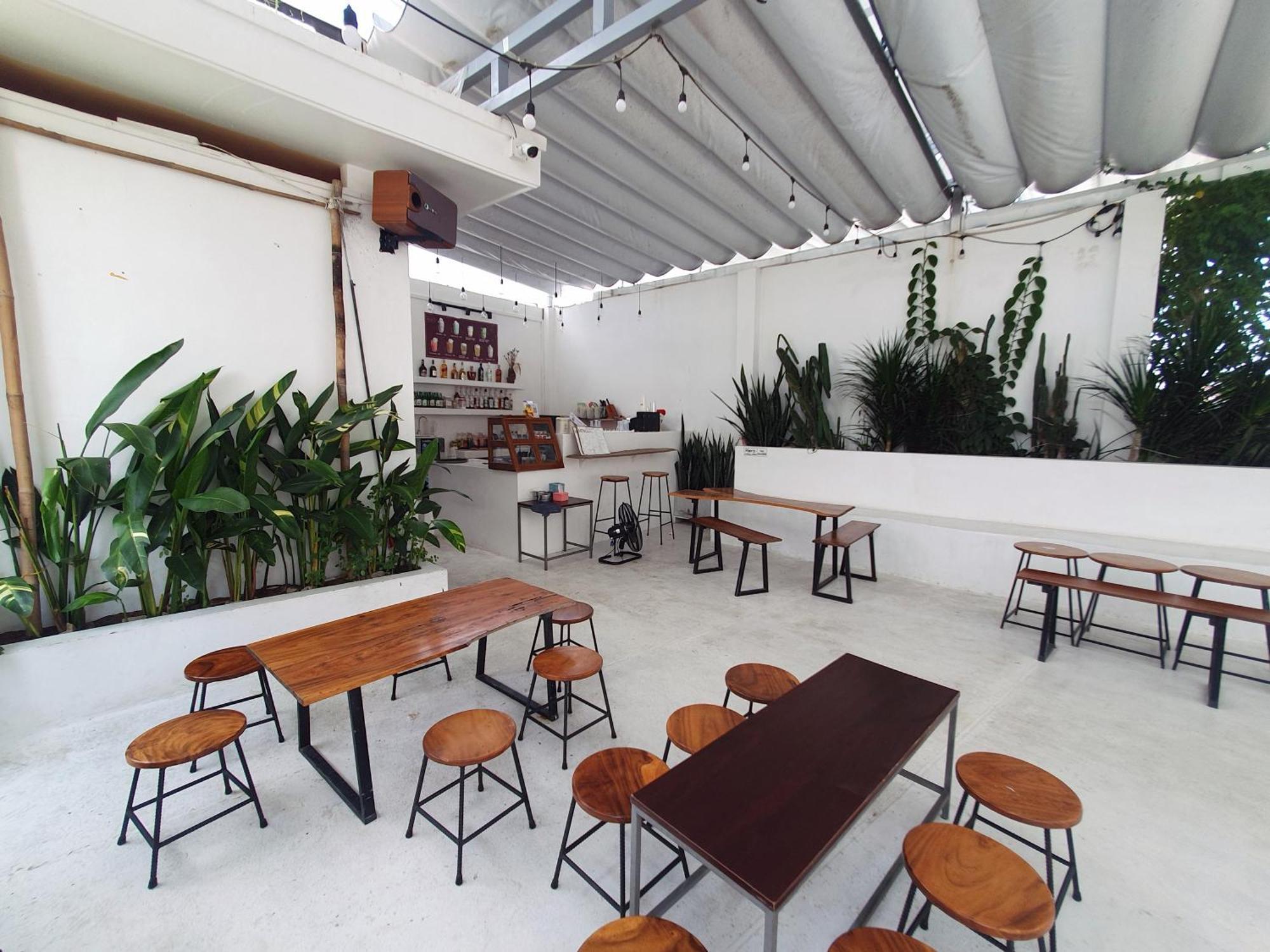 Hero Hostel & Billiards 쩌우독 외부 사진